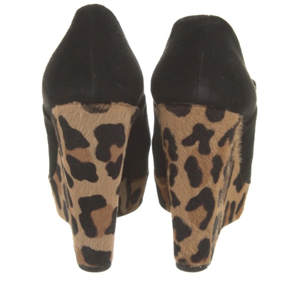 Authentic Prada suede leather pony’s hair black & leopard print lace up wedge - Picture 4 of 10